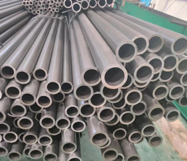 Precision steel tubes showing different outside diameters and wall thicknesses
